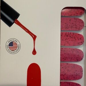 Color Street Nail Polish Strips, Berry Comfort